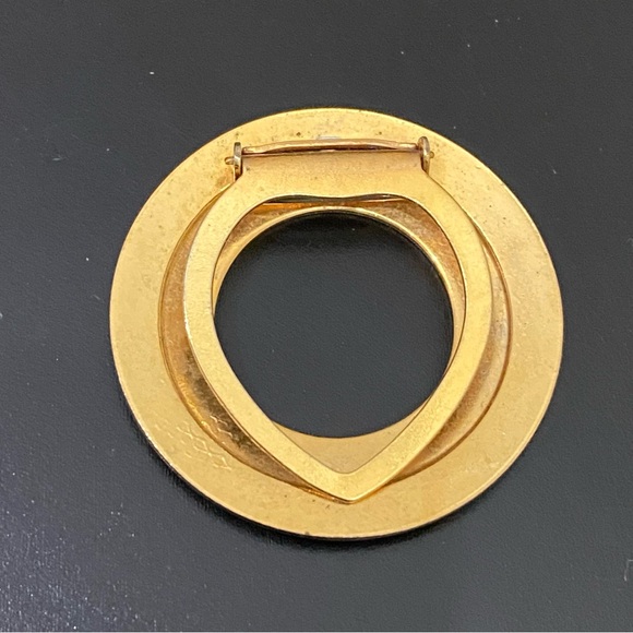 Vintage LIEBA USA Gold-tone Textured Round Wreath Scarf Clip 10g. - Picture 5 of 11